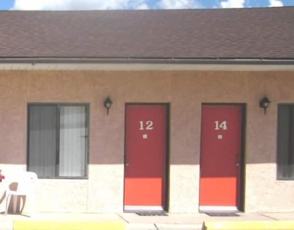 Color Country Motel - photo 27