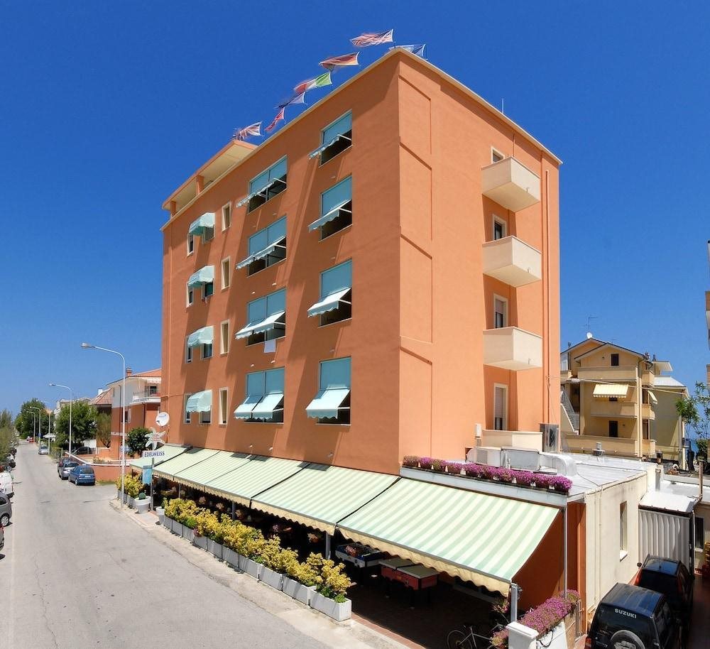 Hotel Edelweiss - carbon neutral hotel in Fano