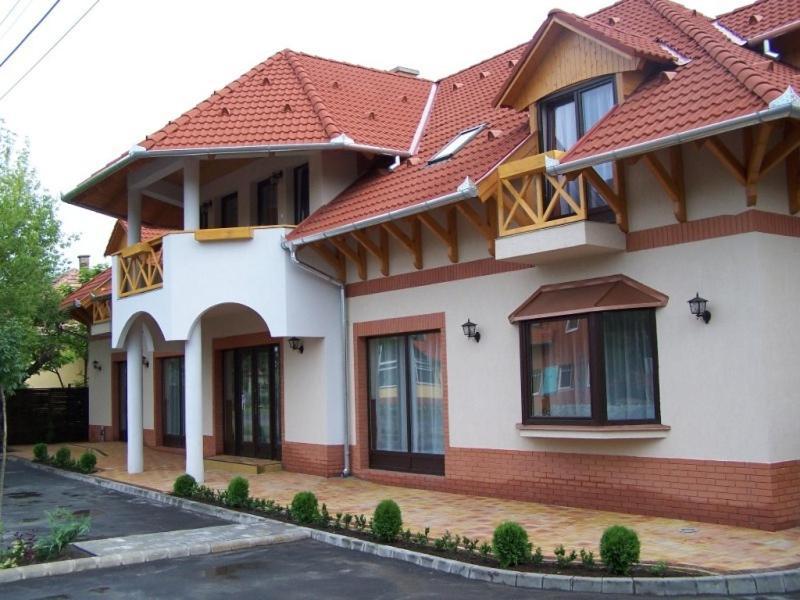 Györgyey Kastély Panzió és Étterem — 4-Star Luxury Hotel in Tapiogyorgye, Hungary