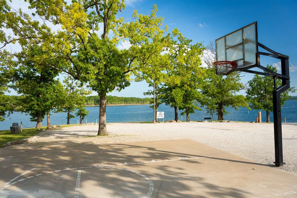 Branson Yacht Club - photo 8