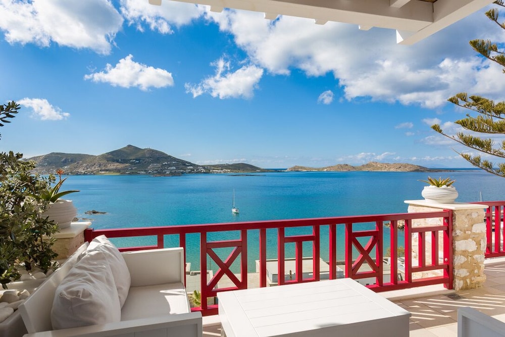 Katerina Mare - carbon neutral hotel in Paros