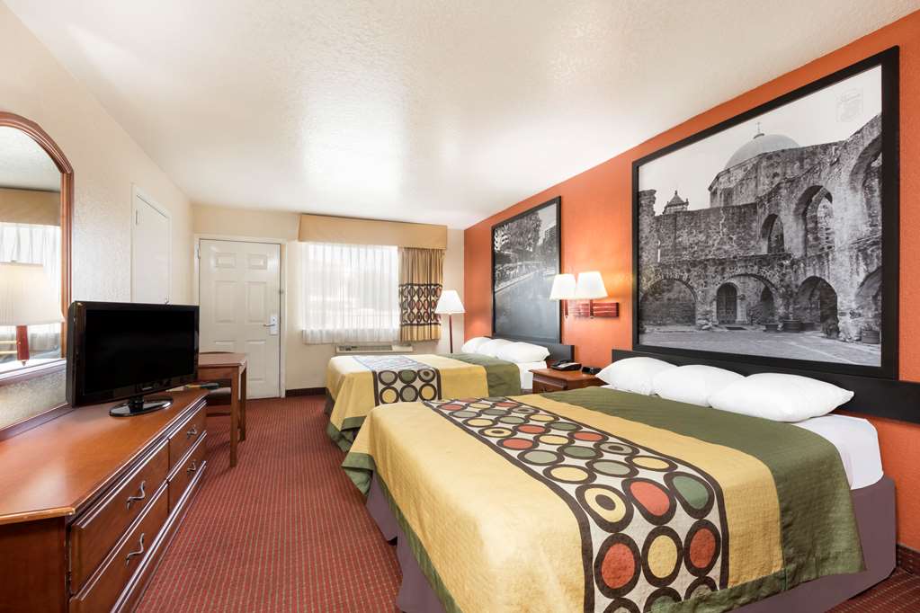 Super 8 by Wyndham San Antonio at I 10 - photo 12