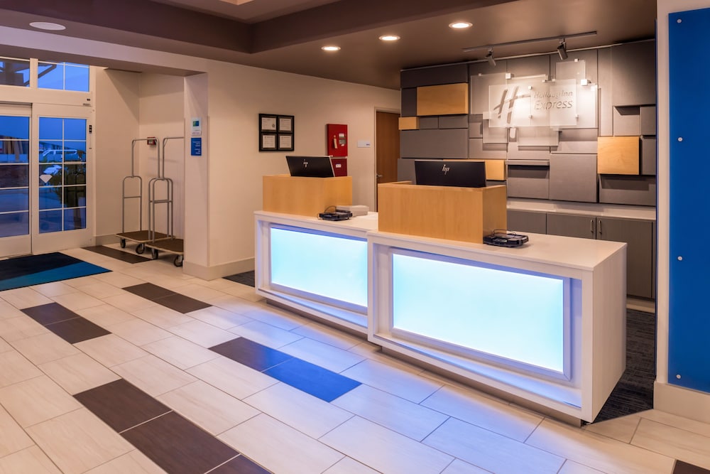 Holiday Inn Express Sierra Vista by IHG - photo 48