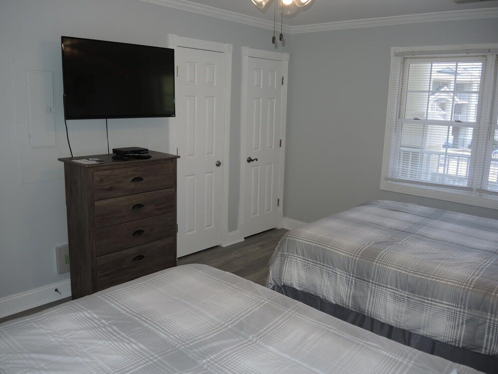 Brunswick Plantation Resort and Golf Condo 307M with Outdoor Pool by RedAwning - photo 2