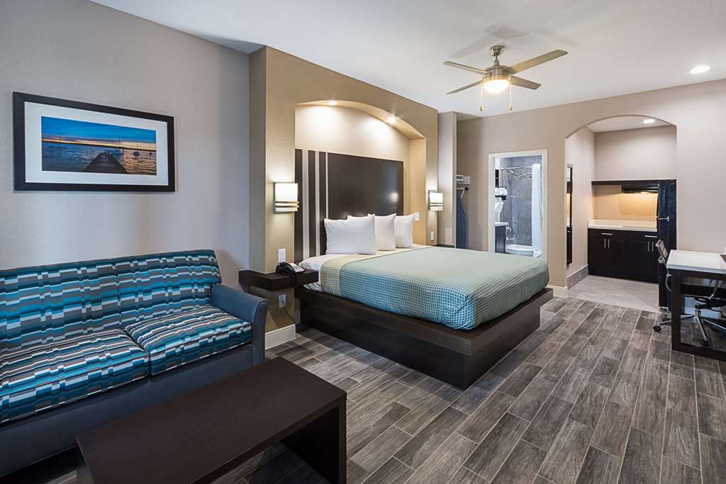 Econo Lodge Inn and Suites Houston NW Cy Fair - photo 14