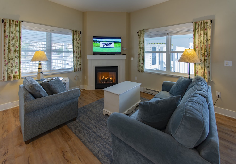 Edgewater Resort - photo 65