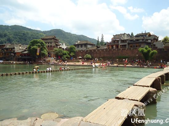 A story Inn in Fenghuang, People's Republic of China