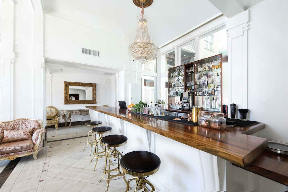 Fairmount Hotel - photo 4