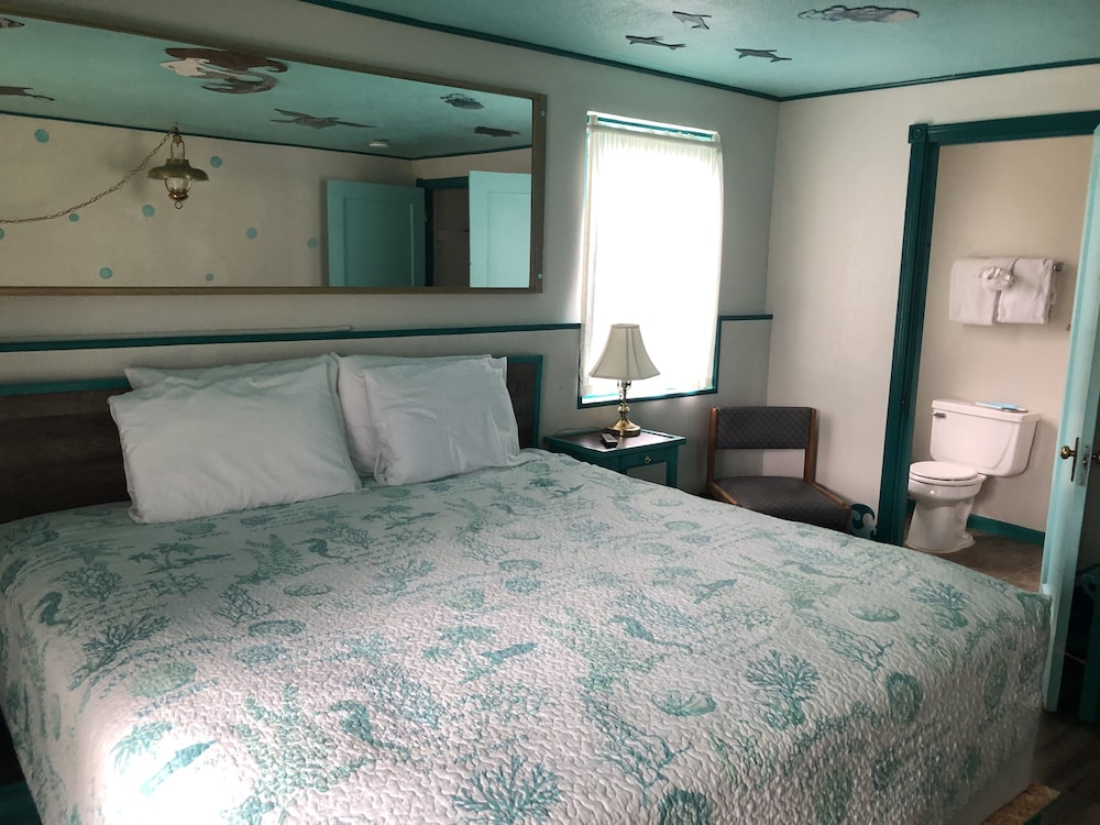 Florence Lighthouse Inn - photo 30
