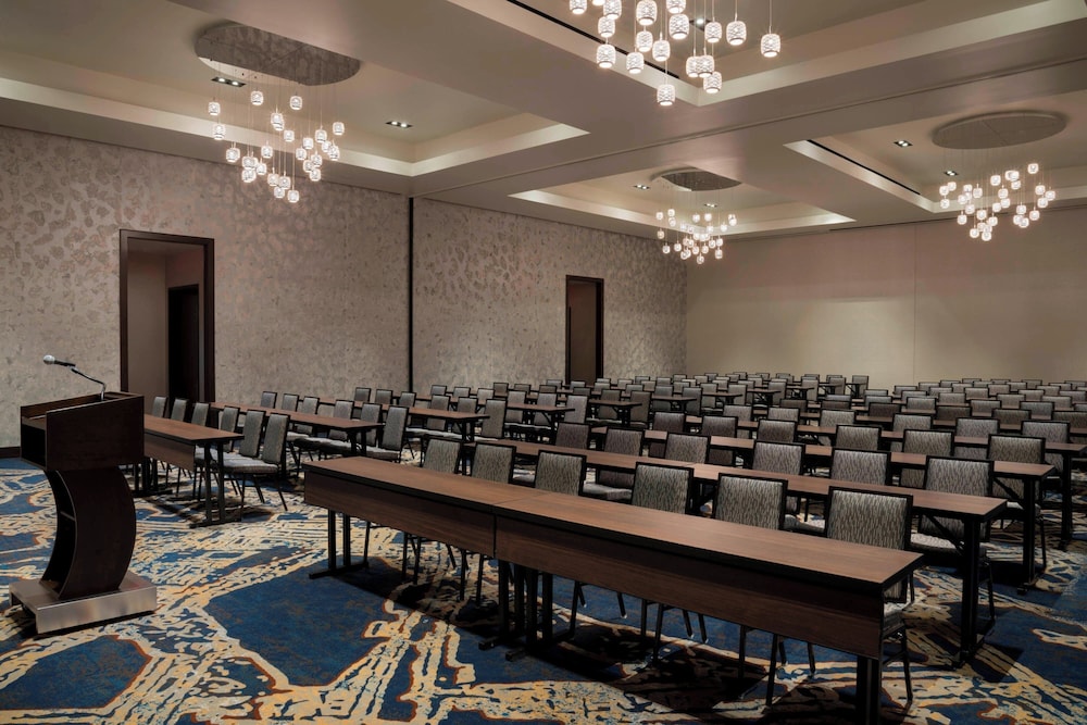 Buffalo Marriott At Lecom Harborcenter - photo 42