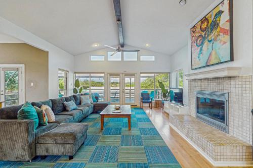 Bear Creek Modern — Austin — photo 4