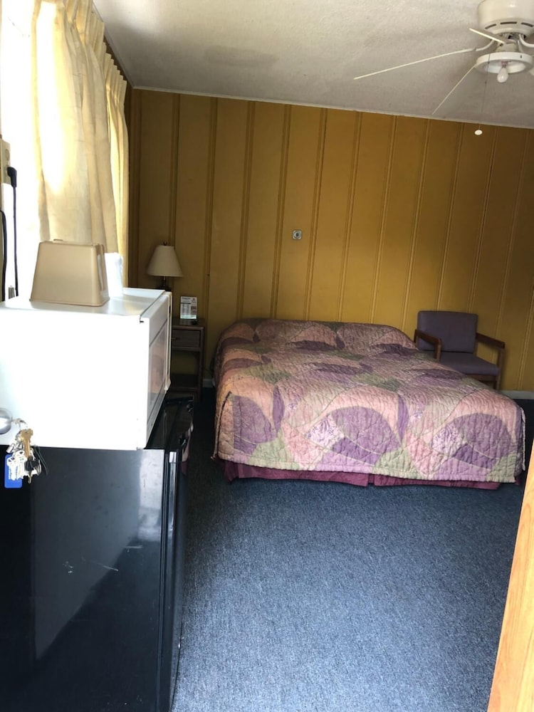 Coronado West Motel - photo 12