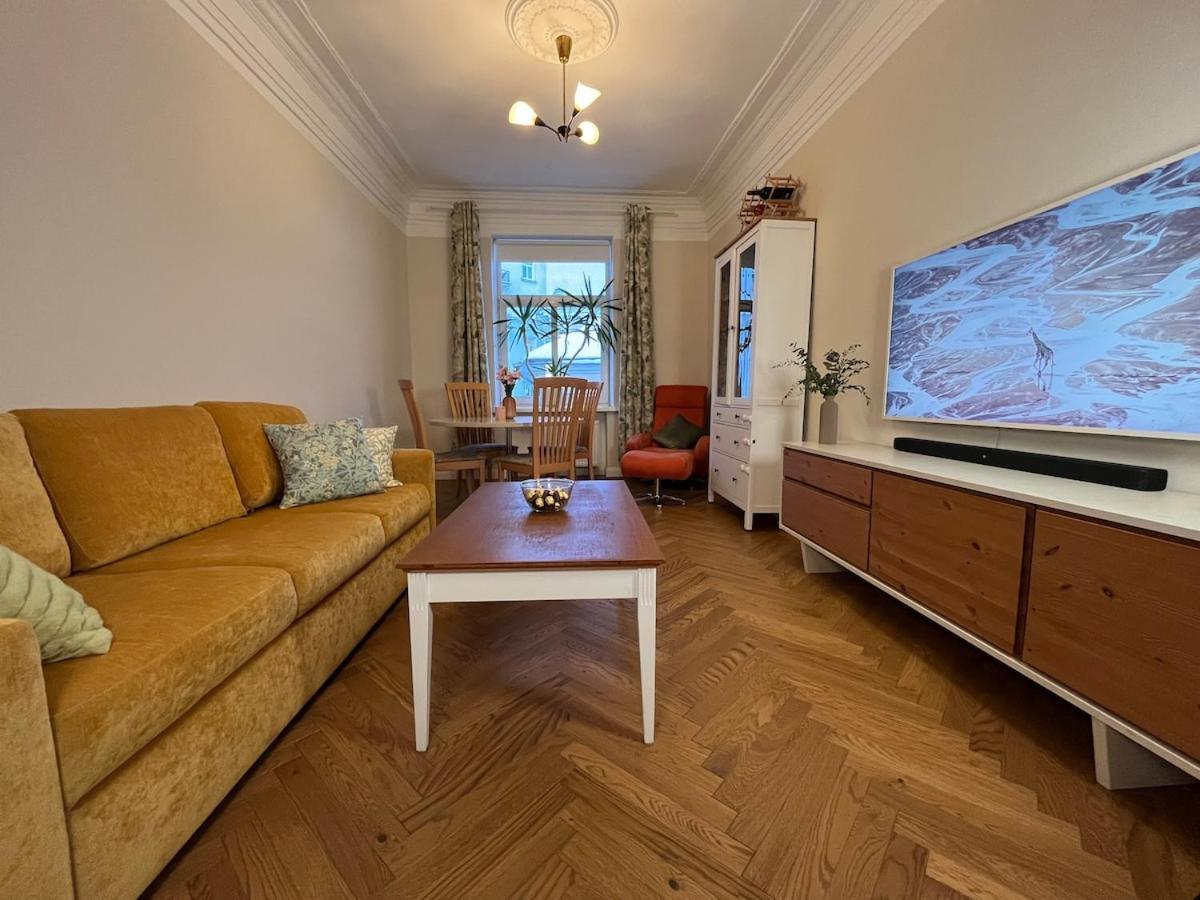 Spacious & Stylish Apartment in City Center