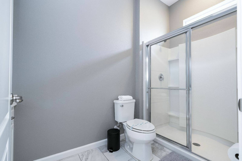 Solterra 12bd 11 5bat Sleeps24 Disney Pool Spa - photo 80