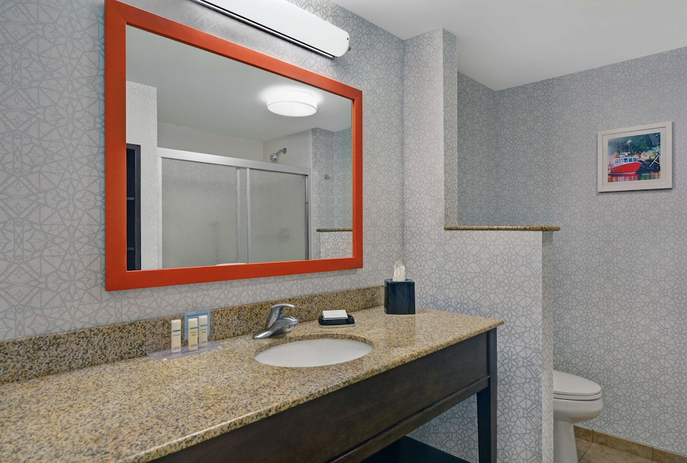 Hampton Inn Bath - photo 26
