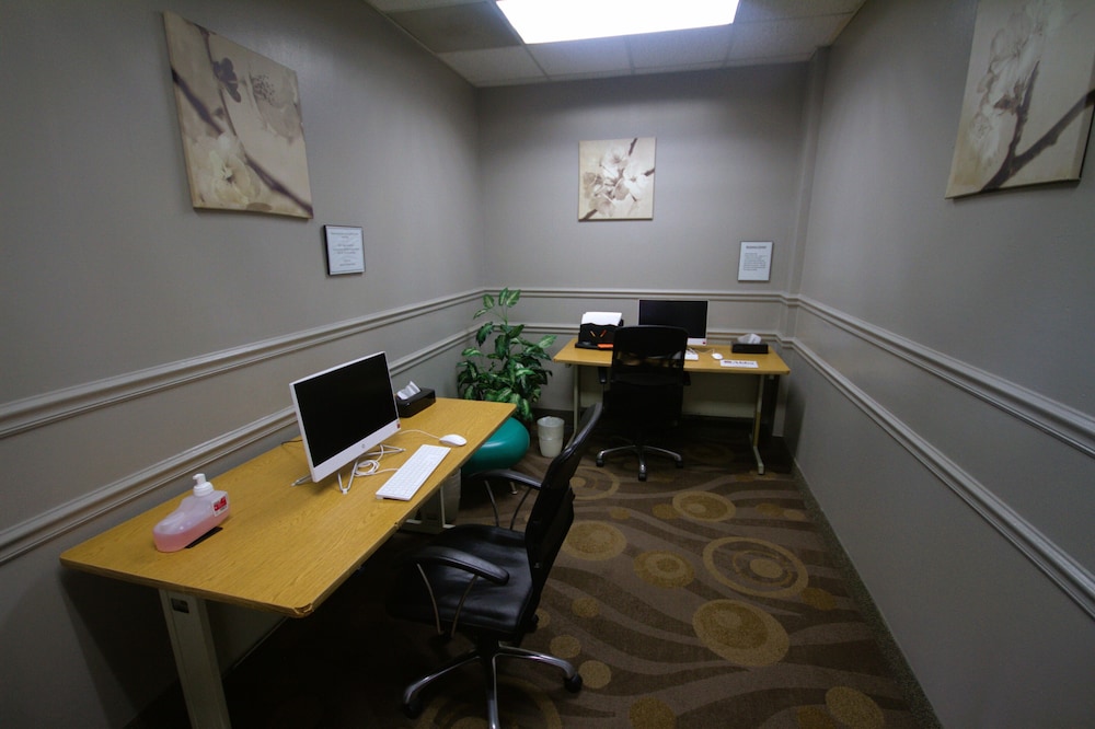 Atrium Hotel and Suites - photo 96