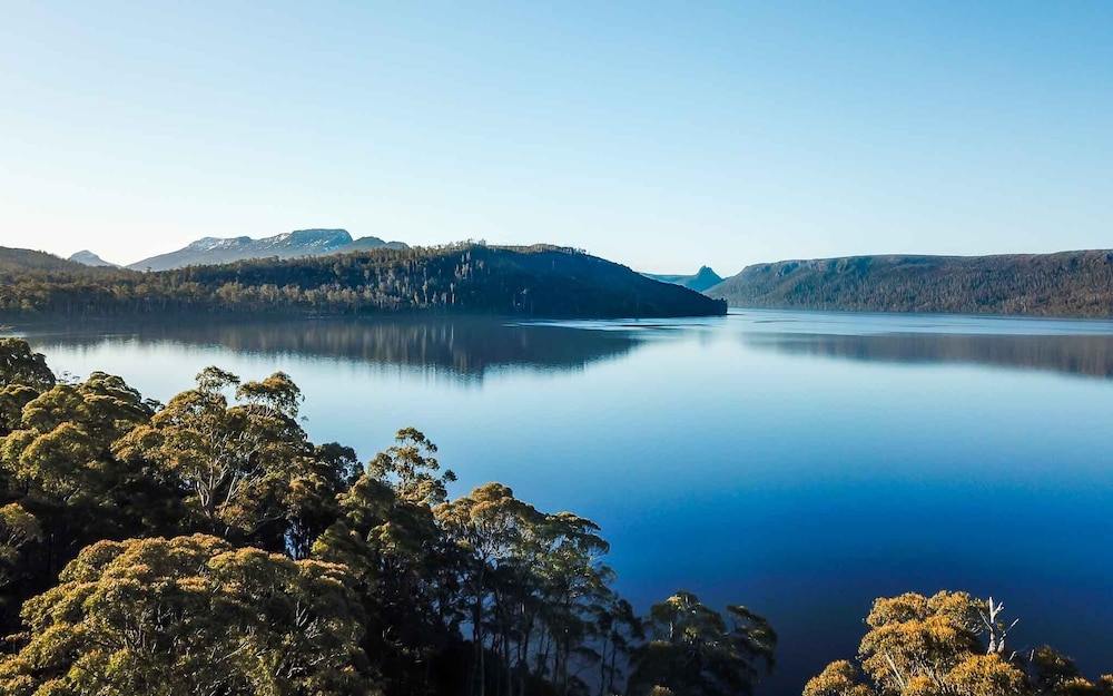 Lake St Clair Lodge — 4-Star Luxury Hotel in Queenstown, Australia