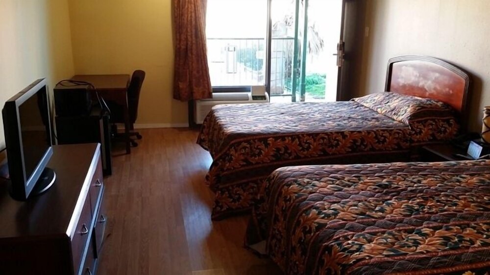 West Texas Inn & Suites with Kitchenette - photo 13
