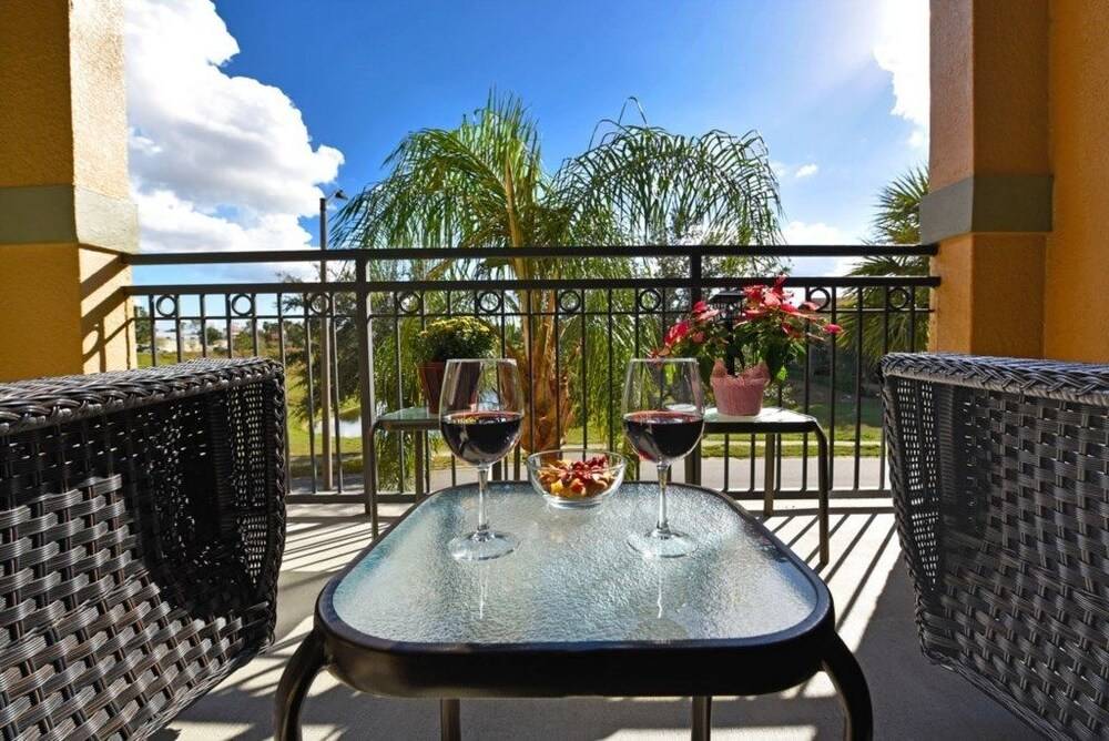 Spacious 2 Bed 2 Bath Condo In Bella Piazza Resort Davenport - photo 10