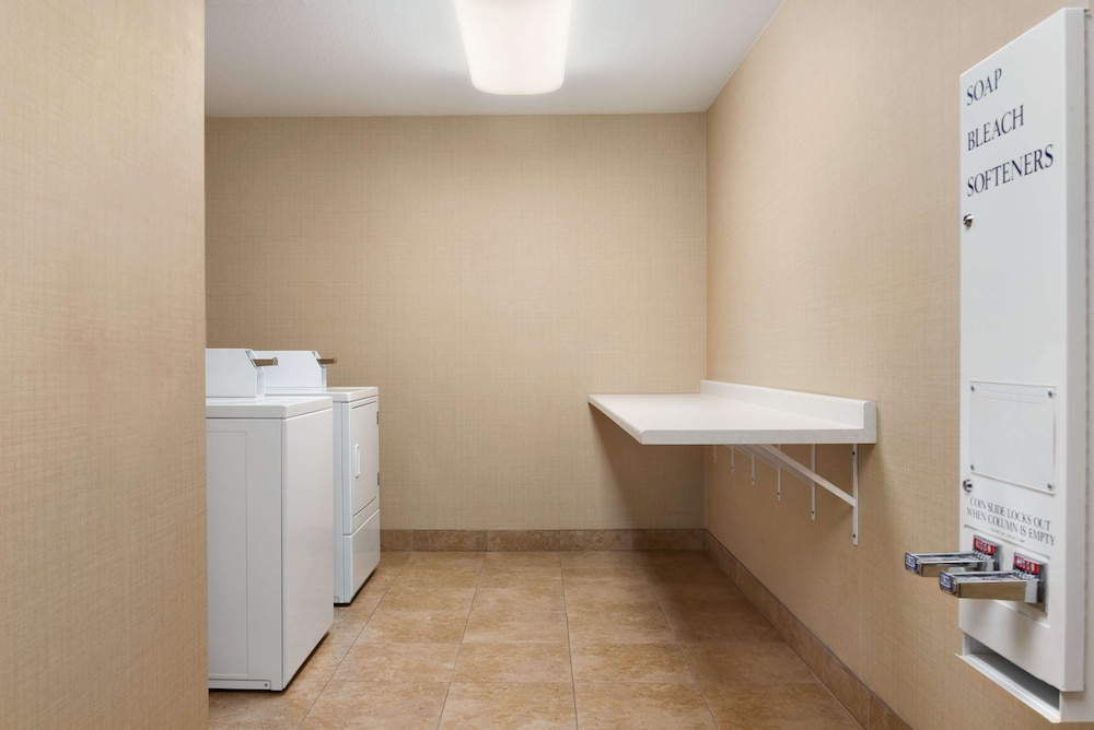 Hampton Inn Spearfish - photo 20
