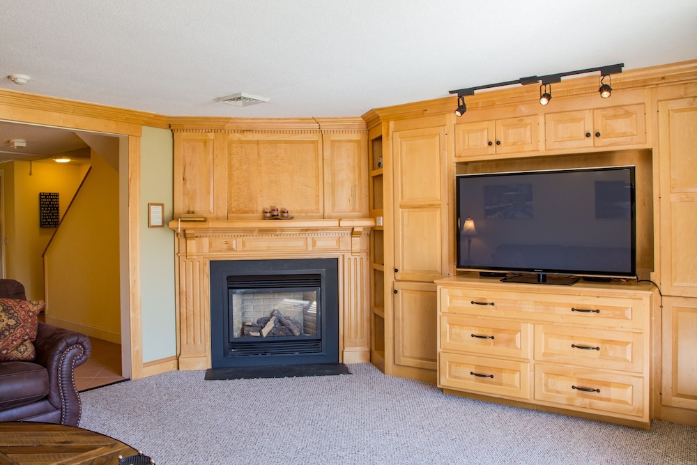Smugglers' Notch Resort Private Suites - photo 86