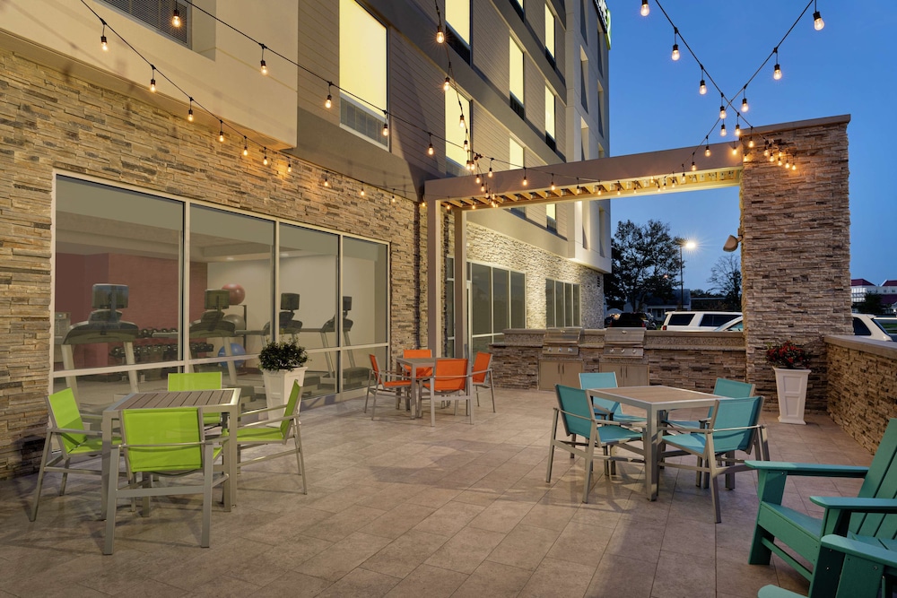 Home2 Suites by Hilton Norfolk Airport - photo 39