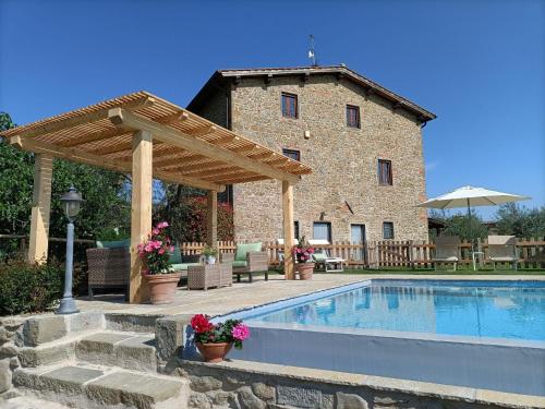 Villa Claudia — 4-Star Luxury Hotel in Cavriglia-Monastero, Italy
