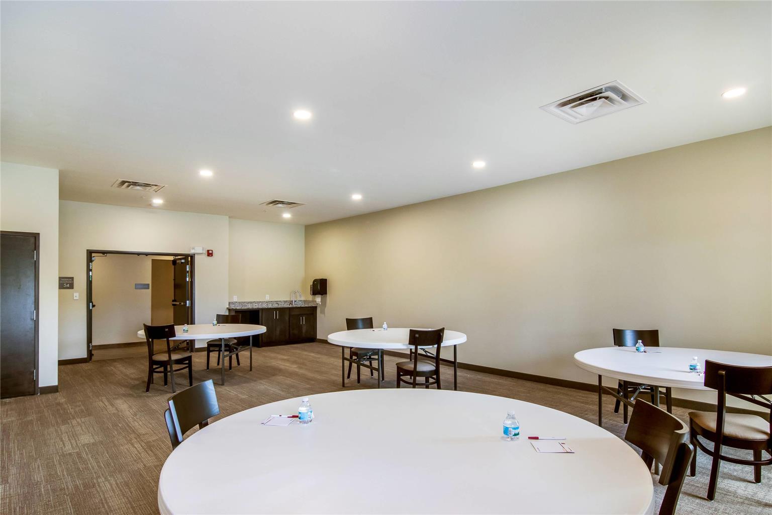 Comfort Suites Wooster near University Campus - photo 40