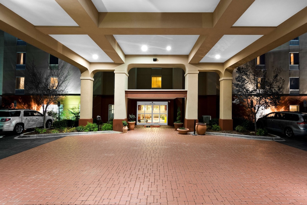 Hampton Inn Statesville - photo 73