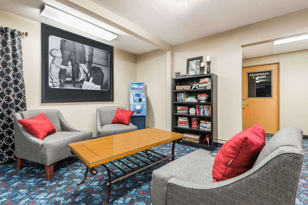 Super 8 by Wyndham Beloit KS — Beloit — photo 3