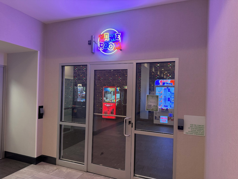Holiday Inn Omaha Downtown Waterpark by IHG - photo 37