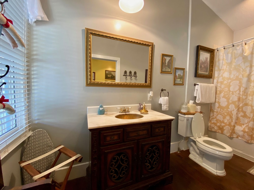 Penny Farthing Inn - photo 36