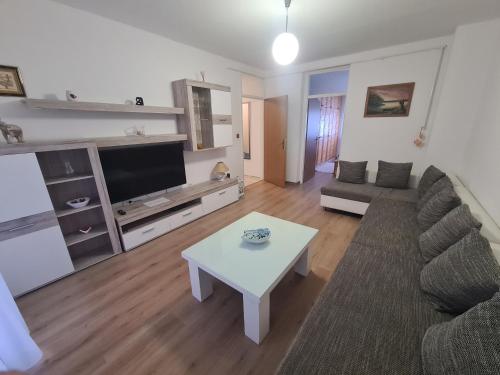 Apartman Yellow Self Check in — 4-Star Luxury Hotel in Osijek, Croatia
