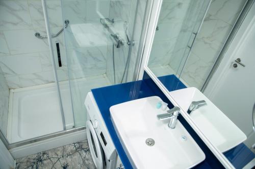 Beautiful apartments near the sea ORBI CITY N2