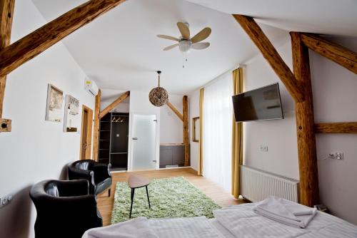 Salon Win Wine Bar & Apartments — 4-Star Luxury Hotel in Jaslo, Poland
