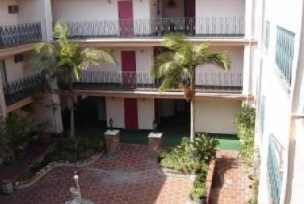 Royal Century Hotel - photo 32
