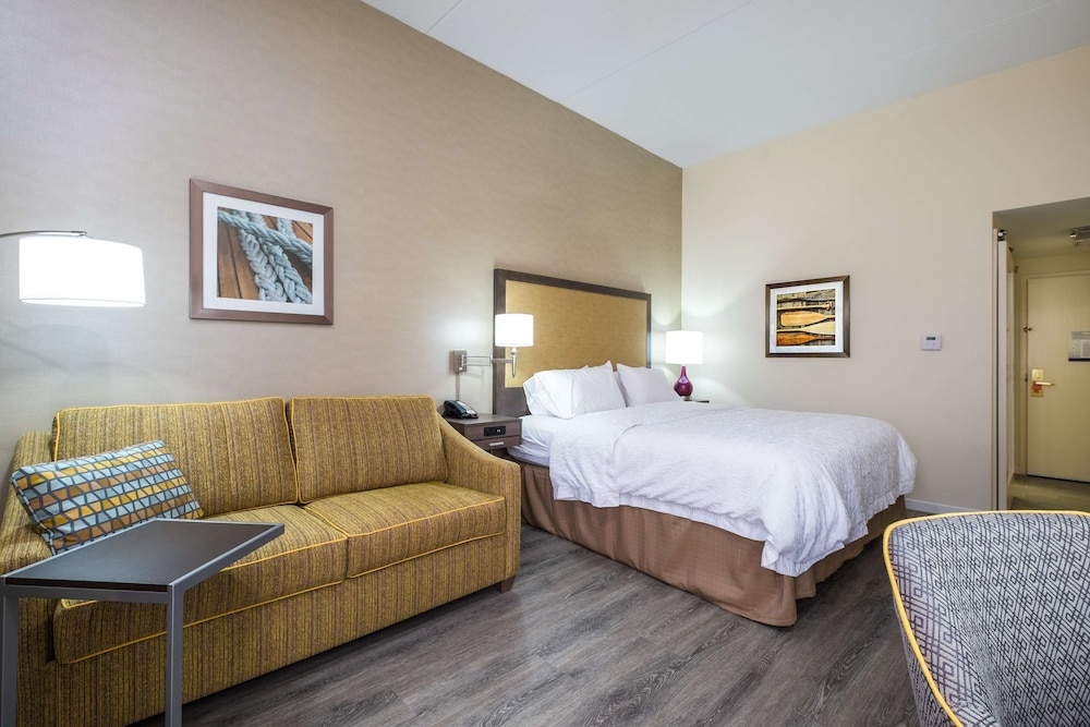 Hampton Inn Freeport Brunswick - photo 25