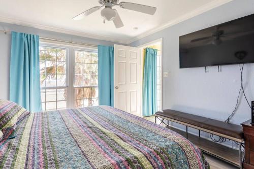 Oceanfront at The Dawns — 4-Star Luxury Hotel in Galveston, United States