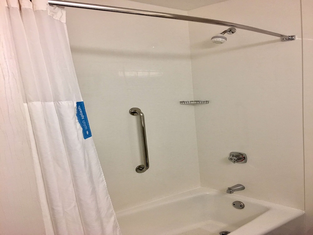 Hampton Inn Sevierville - photo 25