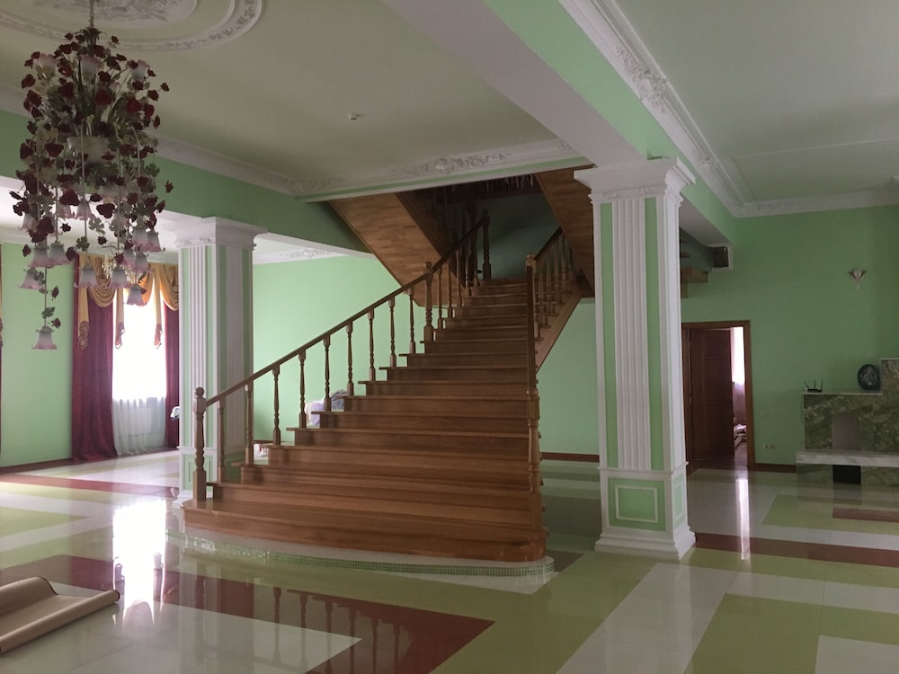 Almaz - carbon neutral hotel in Lesnoy