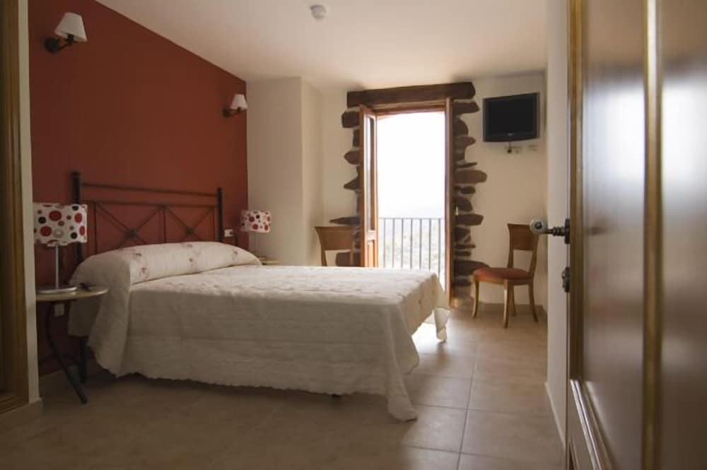 Hotel L’Antic Portal in Villafames, Spain