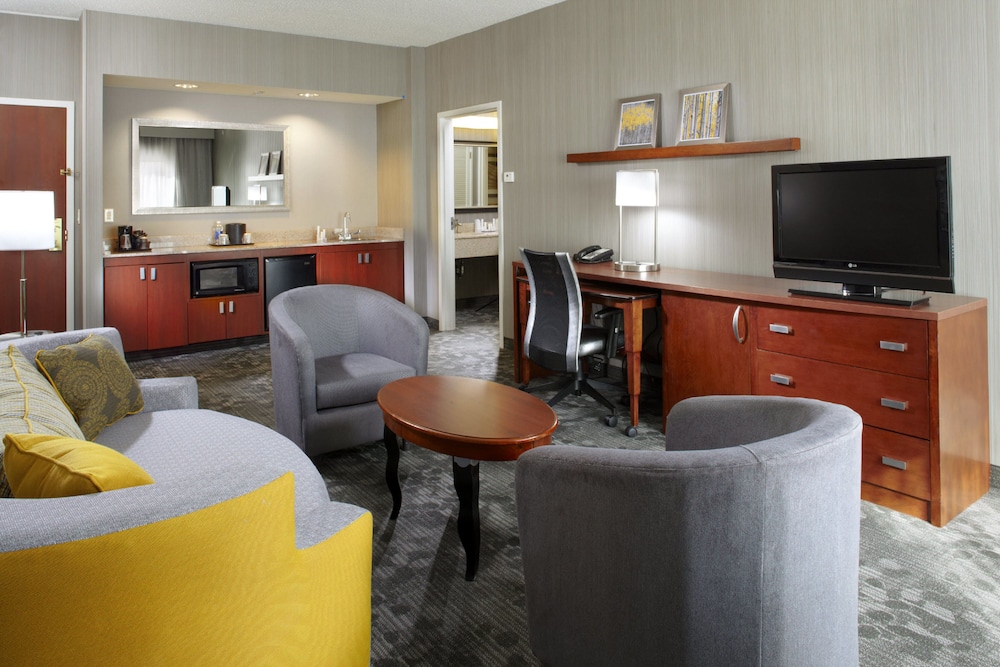 Courtyard by Marriott Pittsburgh Greensburg - photo 5