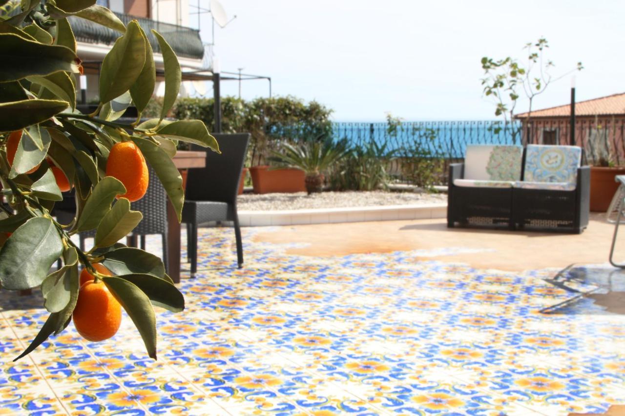 Taonasi Taormina Apartments — 4-Star Luxury Hotel in Taormina, Italy