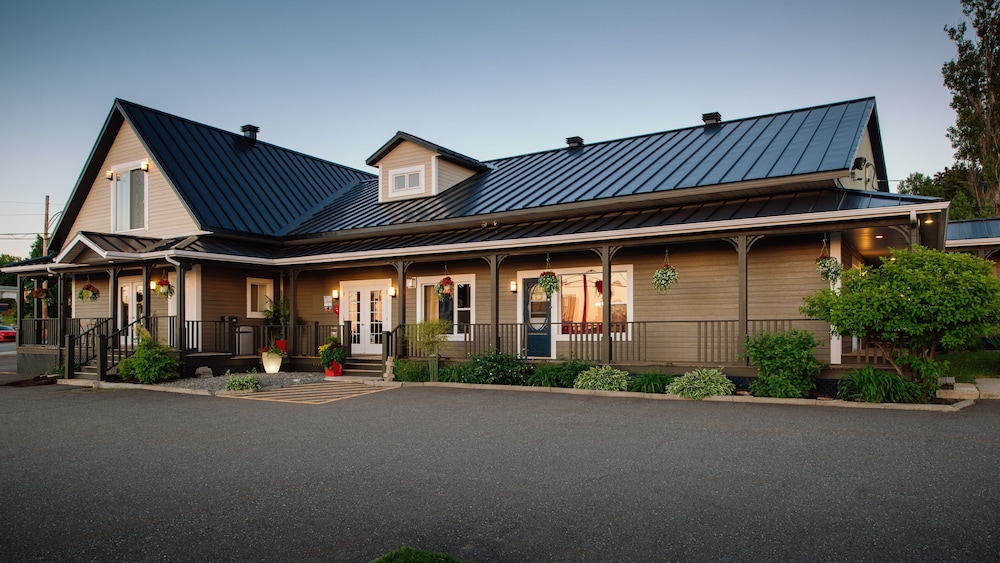 Auberge Amérilys in Riviere-Du-Loup, Canada