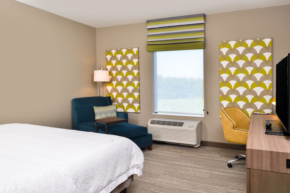 Hampton Inn Omaha Airport - photo 14