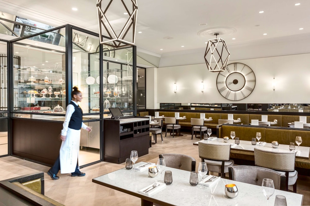 מזון ומשקאות