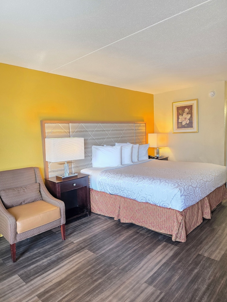 Heritage Inn Chattanooga - photo 13