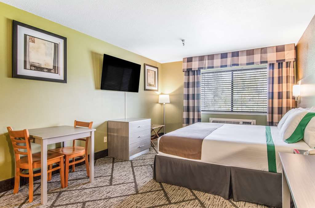 GuestHouse Inn & Suites Hotel Poulsbo - photo 25