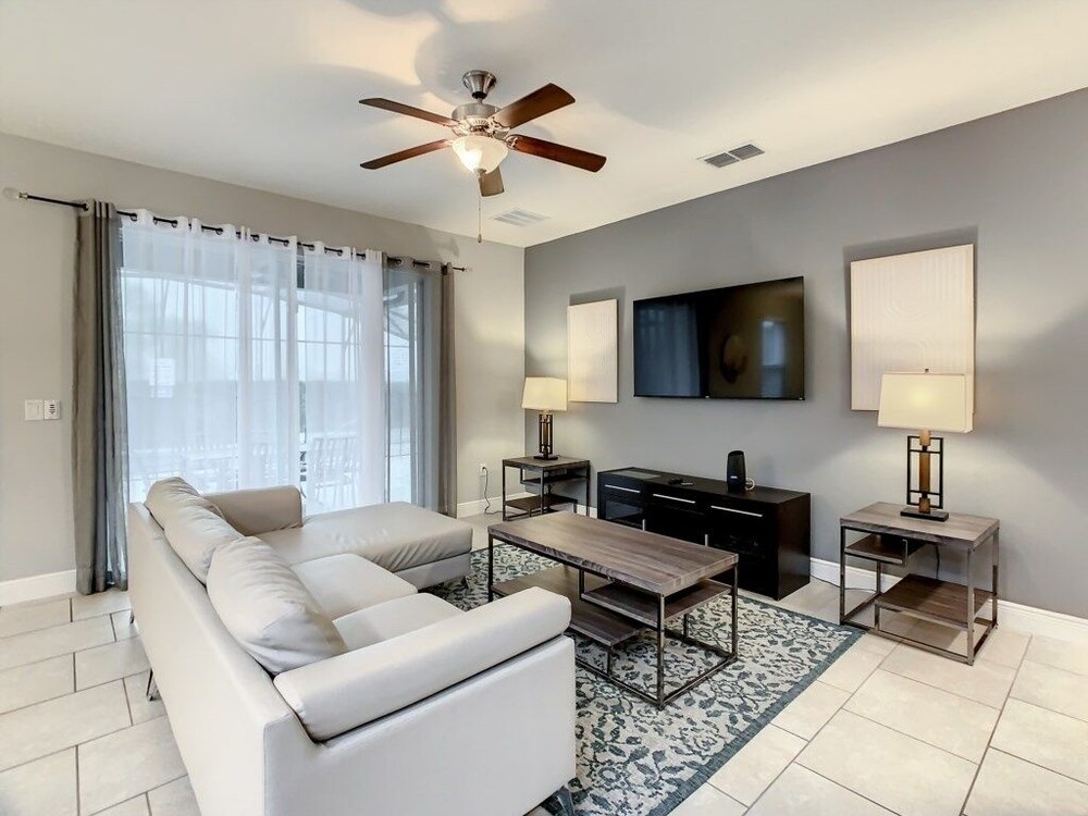 Fun Games & Relaxation At Solterra Resort 6 Bedroom Home by Redawning - photo 18