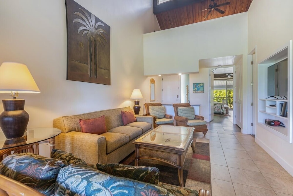 Newly Remodeled Cliffs Resort in Princeville condo - photo 12